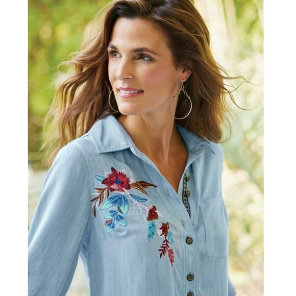 Soft Surroundings Aveline Top Womens Size 1X Floral Embroidered Chambray Button - Picture 7 of 12